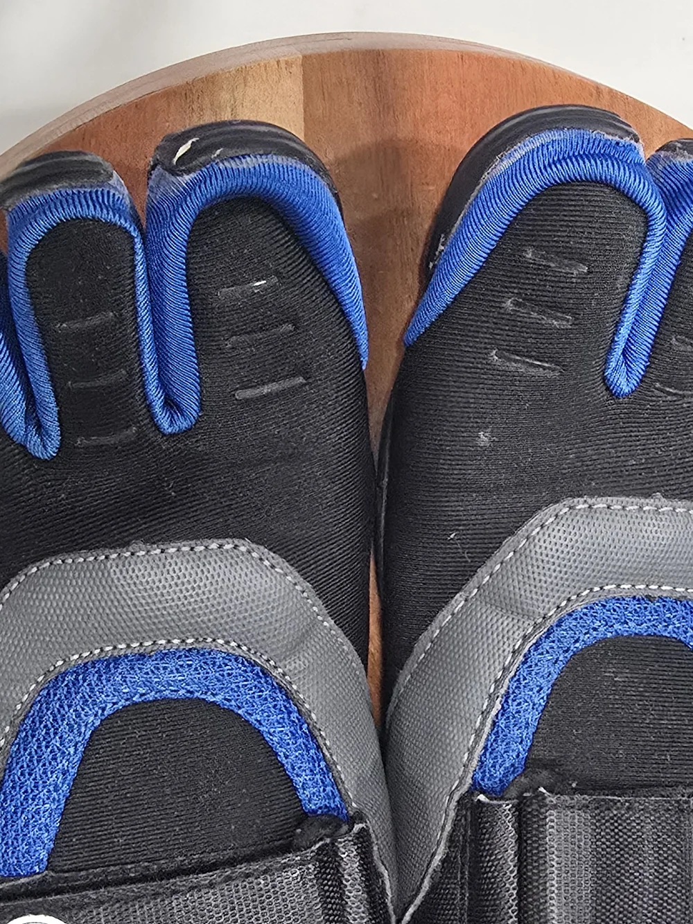 Body Glove Barefoot 3T Men's Size 7 Water Shoes Black Blue 3-Toe Minimalist